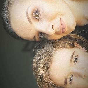 Meet your Posher, Viorelia